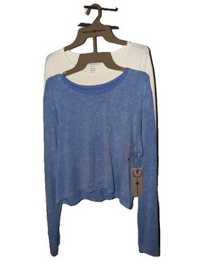 XL - 2 piece set - Harmony + Balance Women's Long-Sleeve Crewneck Top - Blue